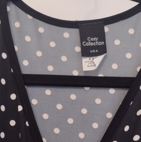 Cozy Collection polka dot dress ptp 20" - Picture 3 of 8